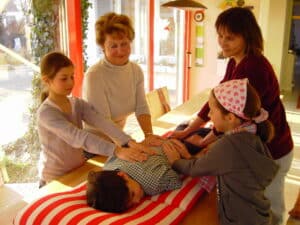 Reiki-Gruppenbehandlung - Reiki-Kindergeschichte von Michaela Weidner